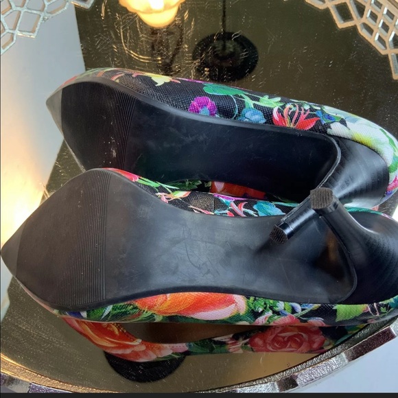 SOLD. 143 Girl Floral Heels Pointed Toe Slip On Shoes#S8 - Picture 6 of 8